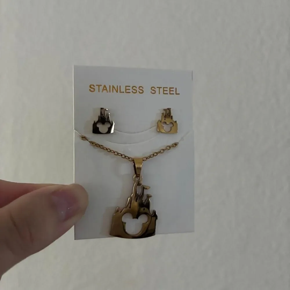 Unbranded Women's Silver and Gold Jewellery